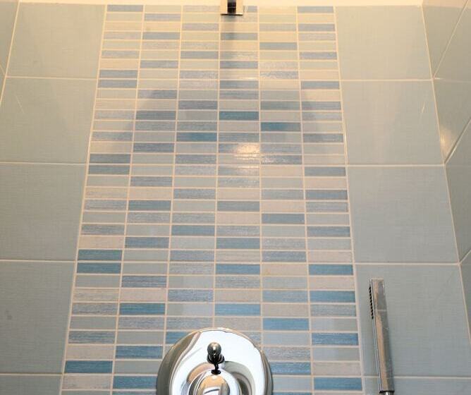 标准单人间, Puntabella