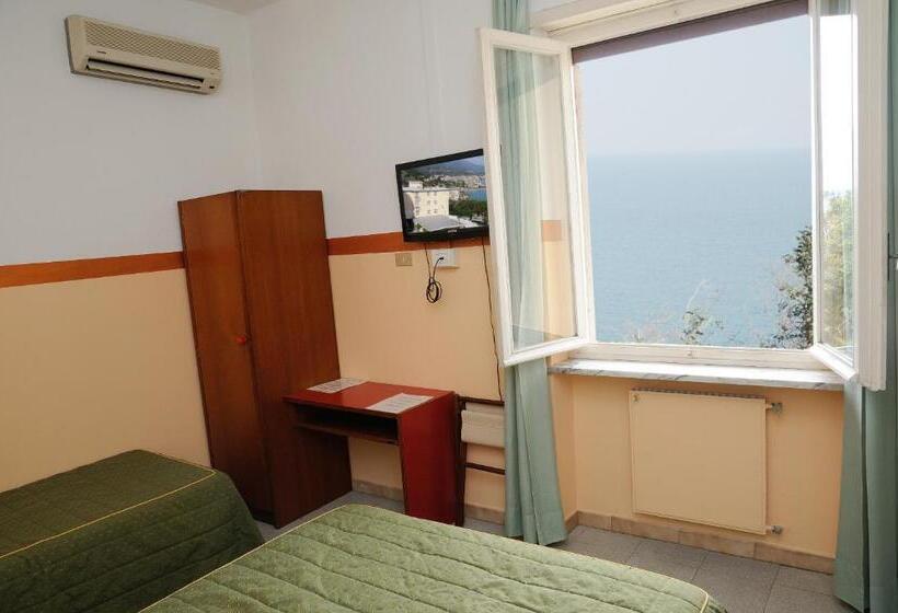 带海景的标准房, Puntabella