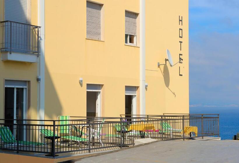 海景标准间露台, Puntabella