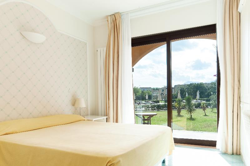 חדר קלאסי, Santa Gilla