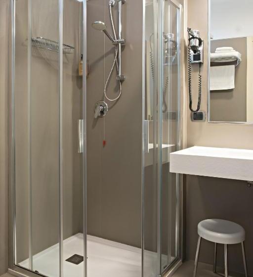 غرفة قياسية ثلاثية, Spinelli