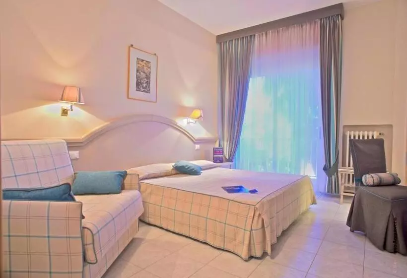 اتاق استاندارد با بالکن, Splendid