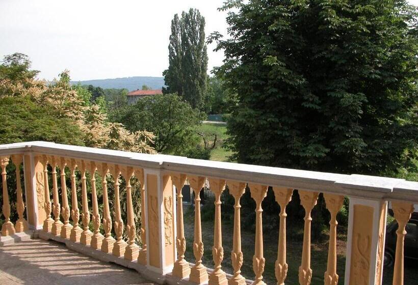 套房, Villa d'Azeglio