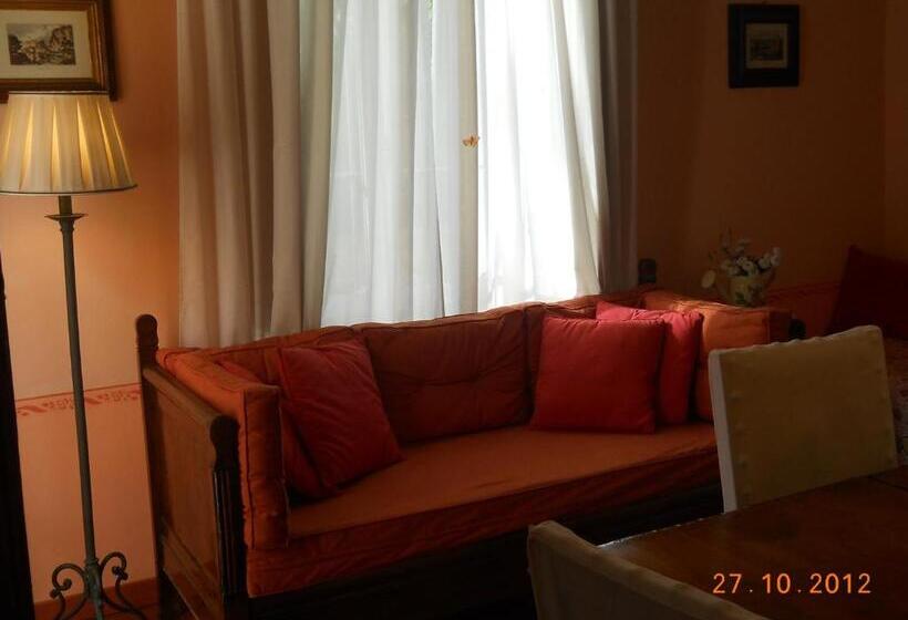 套房, Villa d'Azeglio