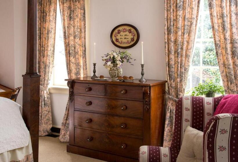 סוויטה, Rachael S Dowry Bed And Breakfast