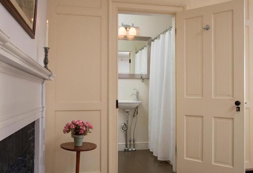 סוויטה, Rachael S Dowry Bed And Breakfast