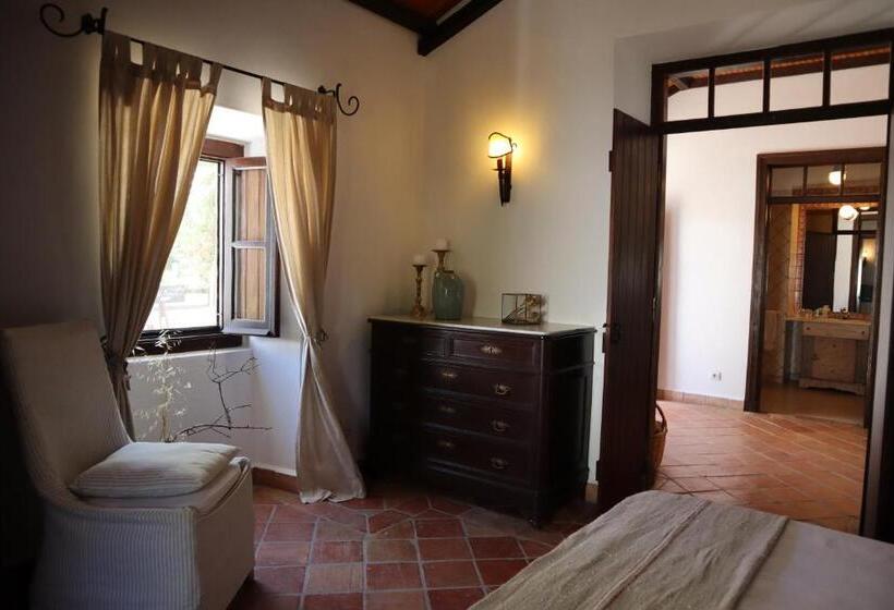 سوییت, Os Agostos