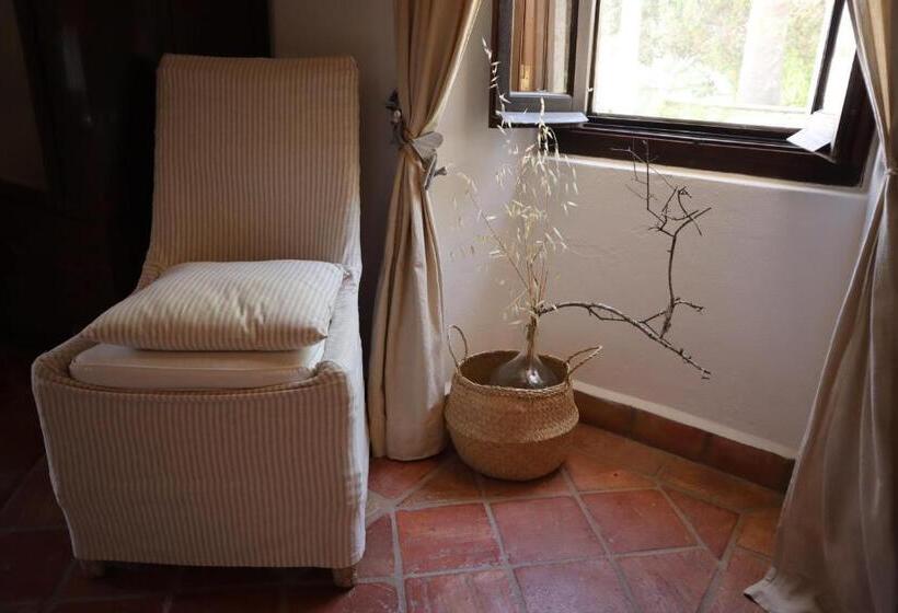 سوییت, Os Agostos