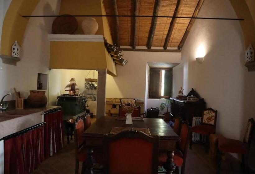 سوییت, Os Agostos