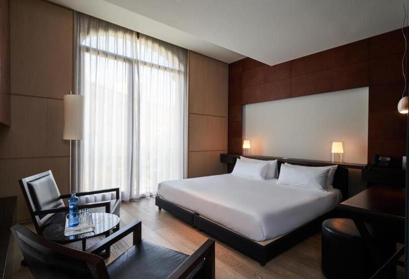 חדר דלוקס, Mercer Casa Torner I Guell