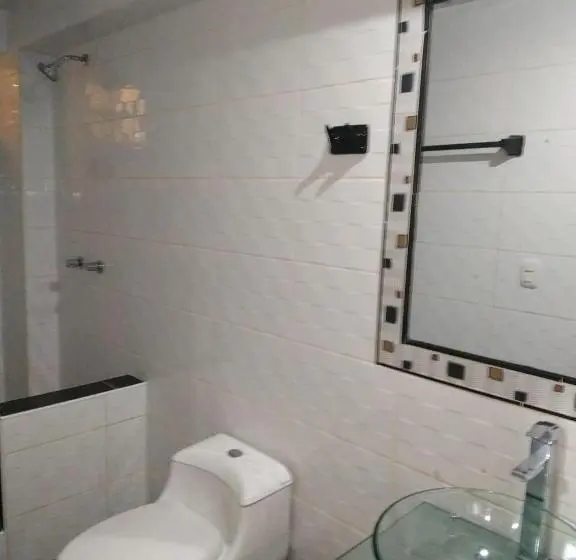 اتاق استاندارد سه نفره, Quilla House Ecologico