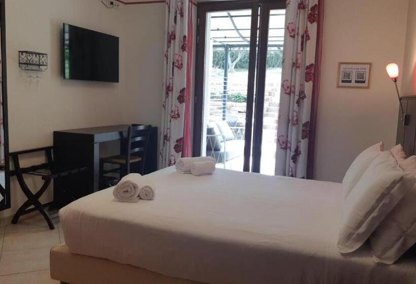 Номер Стандарт с Террасой, Casaliva Relais