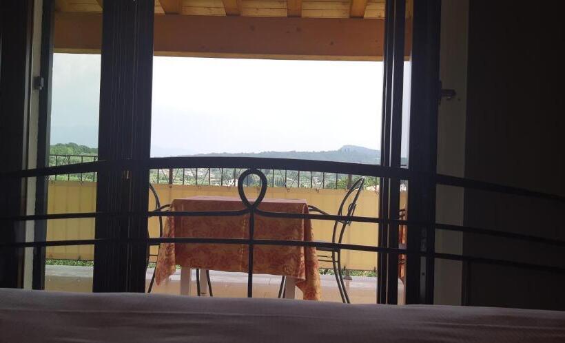 Номер Стандарт с Балконом, Casaliva Relais