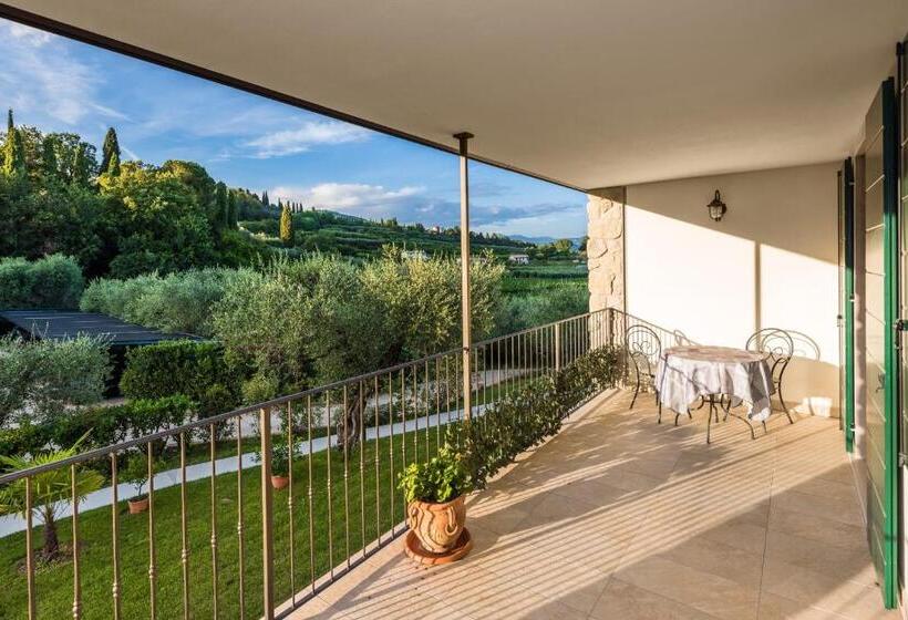 Номер Стандарт с Балконом, Casaliva Relais