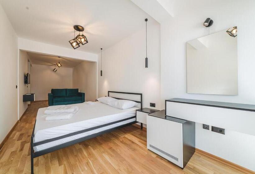 Standard Quadruple Room, Poseidon Apartments