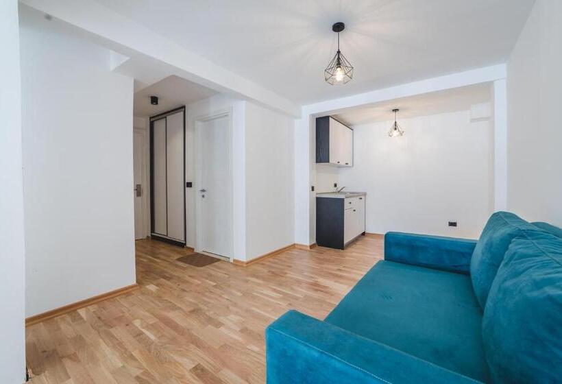 Standard Quadruple Room, Poseidon Apartments