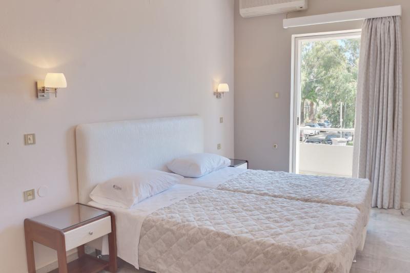 اتاق سوپریور با چشمانداز استخر, Regency Salgados Hotel & Spa