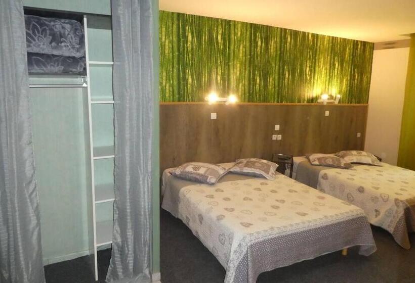 Quarto Quádruplo Deluxe, Etanit ! Béziers Plein Centre   1mn Du Bus, De La Gare Du Train Et Liaison Aéroport  Chambres Climat