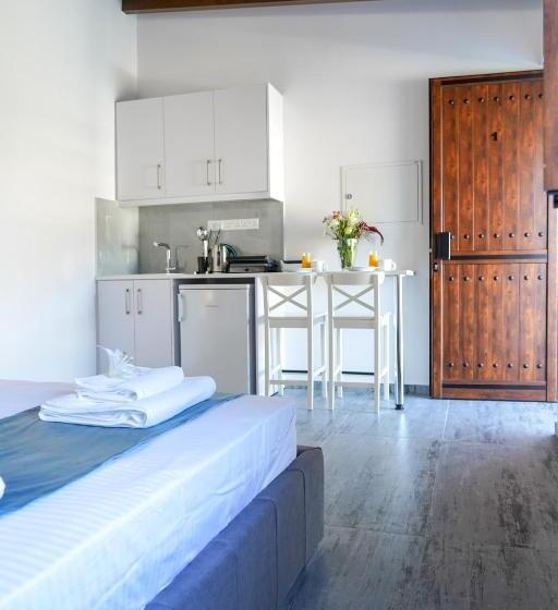 プールの見える１ベッドルームアパートメント, Kamaroporta Luxury Apartments