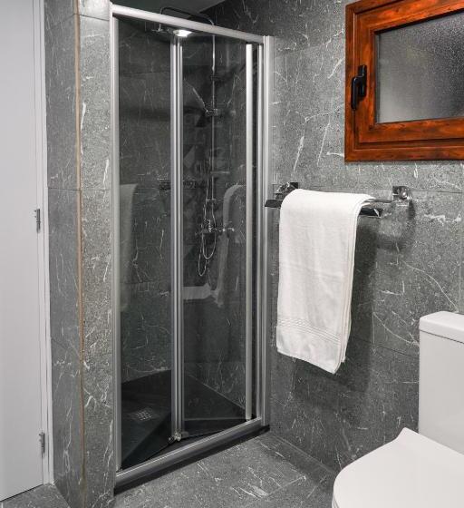 דירת חדר נוף לבריכה, Kamaroporta Luxury Apartments