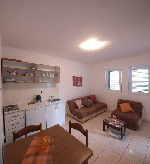 آپارتمان 1 خوابه با تراس, Guest House Zenović