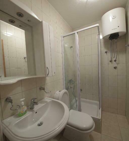 آپارتمان 1 خوابه با تراس, Guest House Zenović