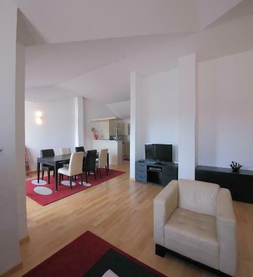 آپارتمان 2 خوابه با چشمانداز دریا, Guest House Zenović