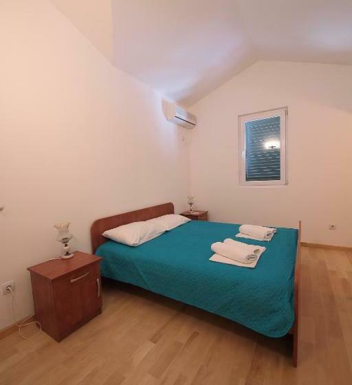 آپارتمان 2 خوابه با چشمانداز دریا, Guest House Zenović