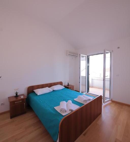 آپارتمان 2 خوابه با چشم‌انداز دریا, Guest House Zenović