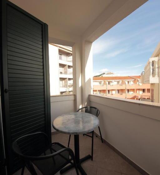 اتاق استاندارد با بالکن, Guest House Zenović