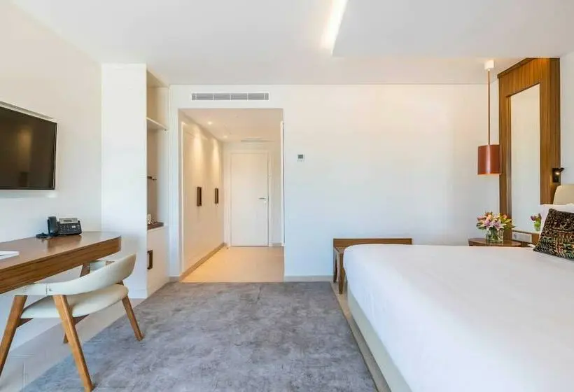 プールの見えるスーペリアルーム, Regency Salgados Hotel & Spa