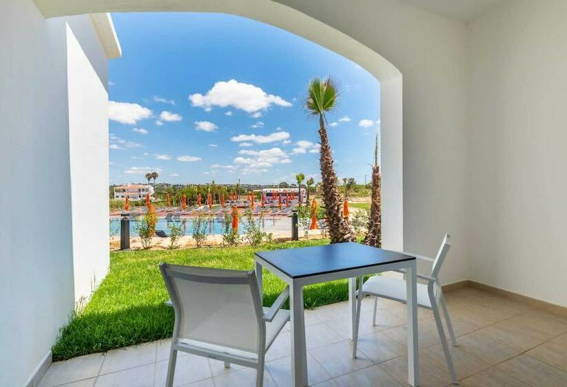 اتاق سوپریور با چشمانداز استخر, Regency Salgados Hotel & Spa