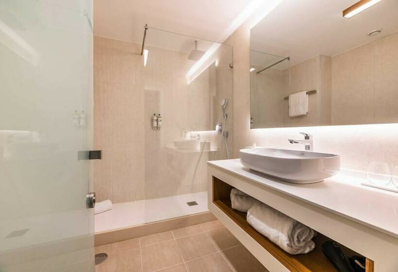 수피리어 룸 풀장 전망, Regency Salgados Hotel & Spa