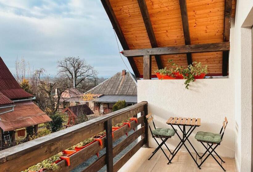 اتاق استاندارد با بالکن, Pensiunea Ocna Maramuresului