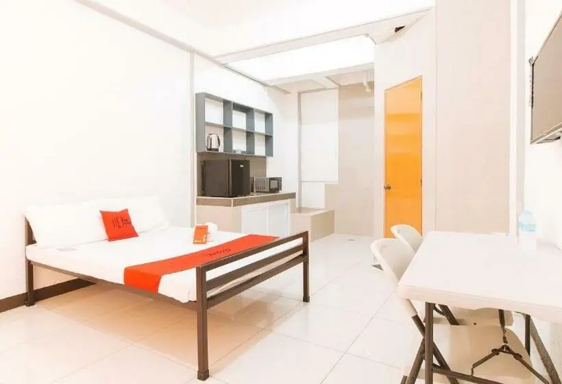 スタンダードルーム, Reddoorz Plus Near Tambo Paranaque