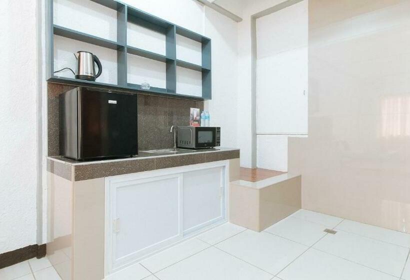 Номер Стандарт, Reddoorz Plus Near Tambo Paranaque