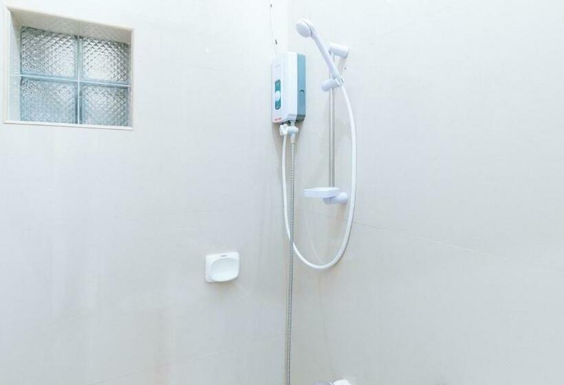 Номер Стандарт, Reddoorz Plus Near Tambo Paranaque