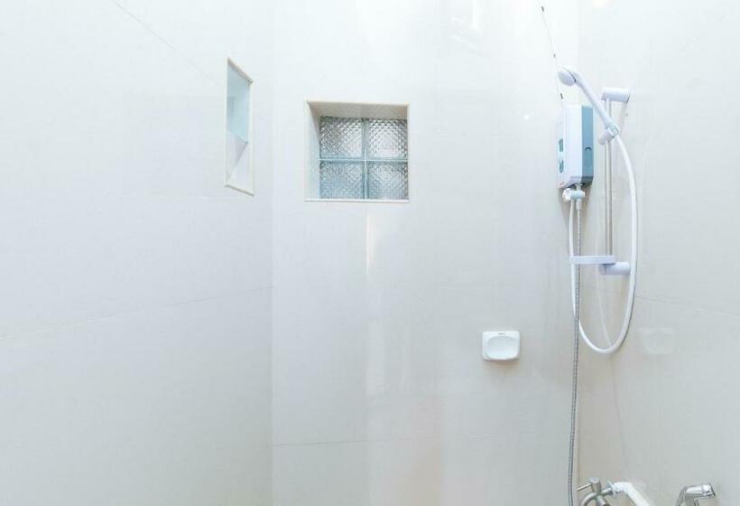 Номер Стандарт, Reddoorz Plus Near Tambo Paranaque