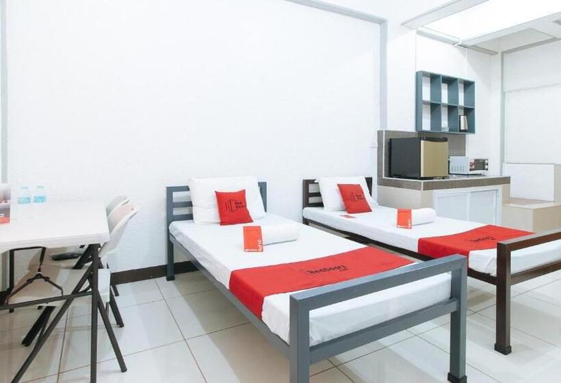 Номер Стандарт, Reddoorz Plus Near Tambo Paranaque