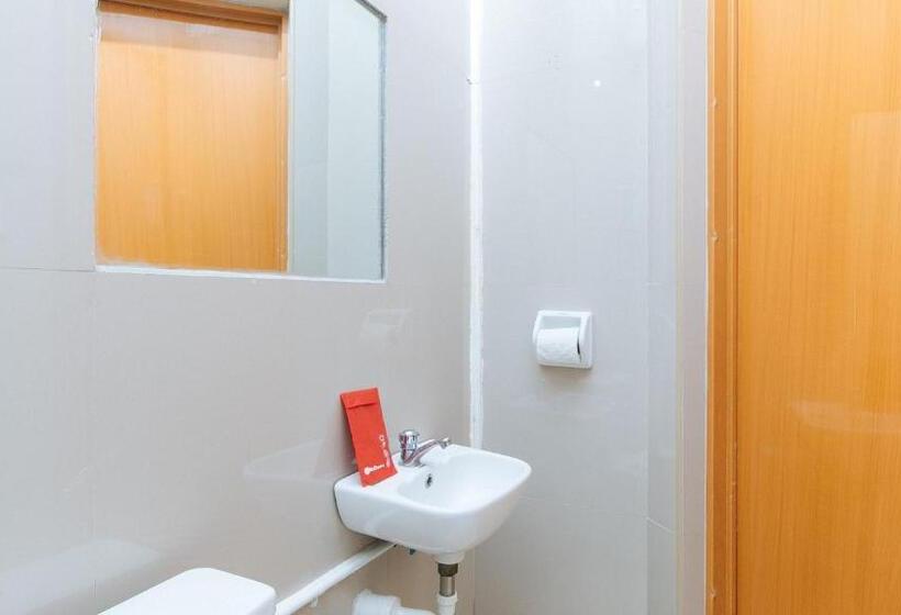 Номер Deluxe, Reddoorz Plus Near Tambo Paranaque