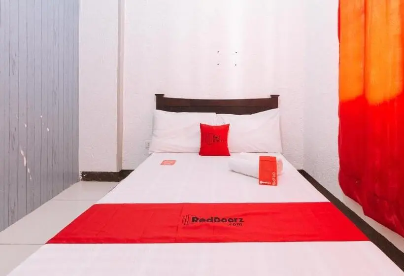 デラックスルーム, Reddoorz Plus Near Tambo Paranaque