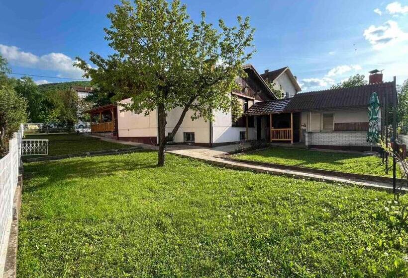 آپارتمان 1 خوابه با چشم‌انداز, Apartmani Rajkovic