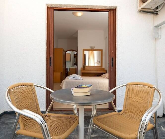 海の見えるスタンダードスタジオ, Adonis