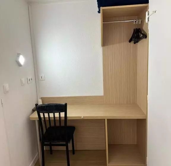 スタンダードルーム, Fasthotel Roissy Cdg Sud   Claye Souilly
