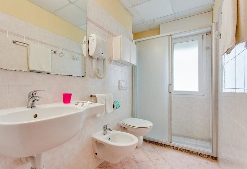 스탠다드 트리플 발코니 룸, Costa Verde