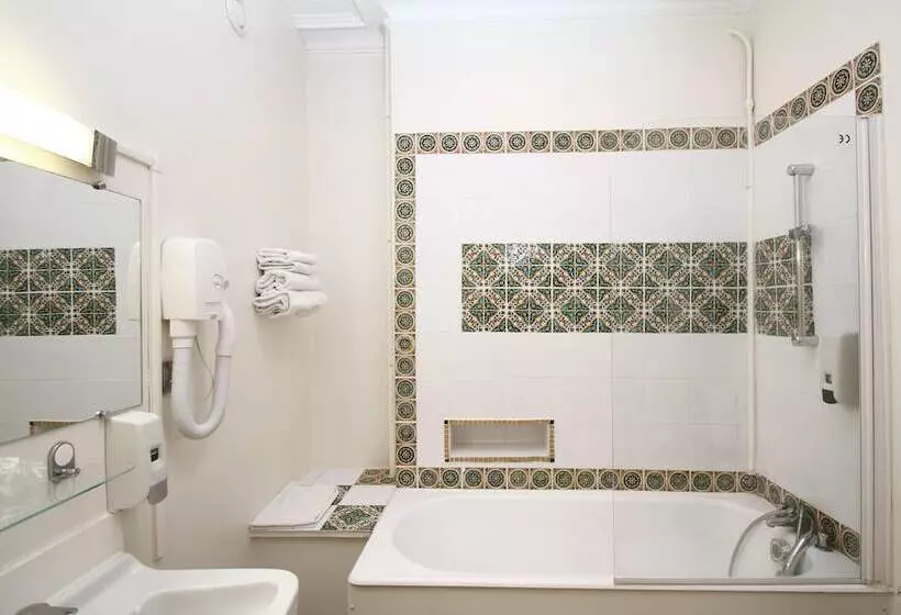 اتاق راحتی, Grand Hôtel De L Europe