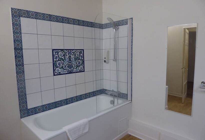 جناح عائلي, Grand Hôtel De L Europe