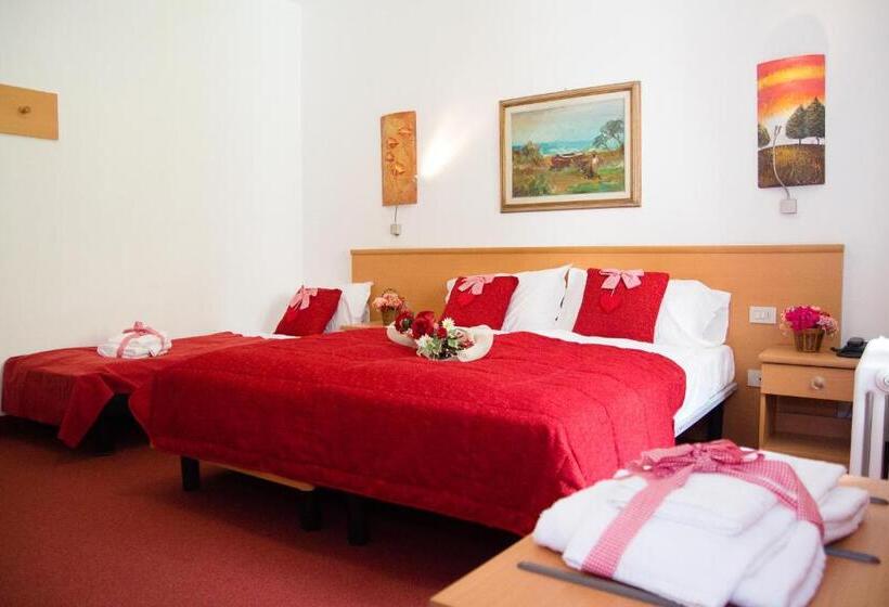 اتاق استاندارد سه نفره, Gh Hotel Piaz
