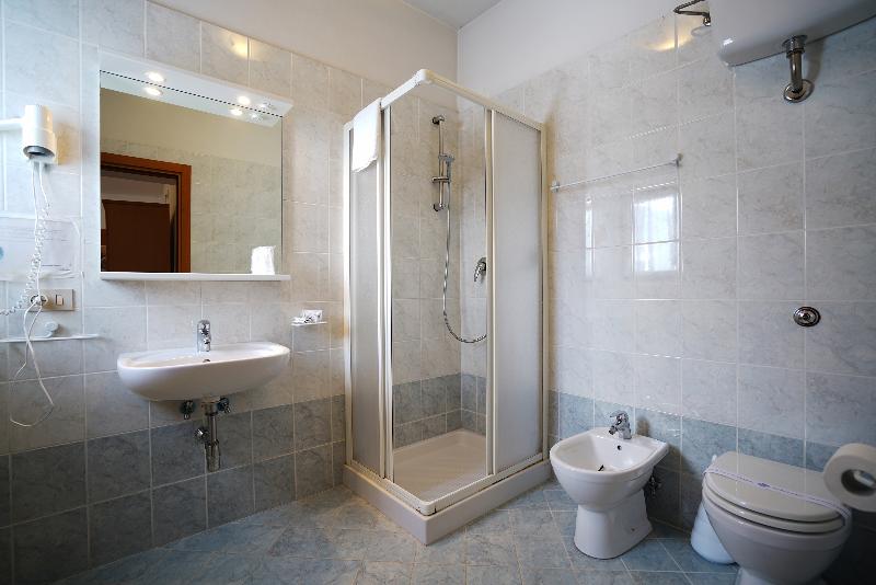 غرفة قياسية رباعية, Gh Hotel Piaz