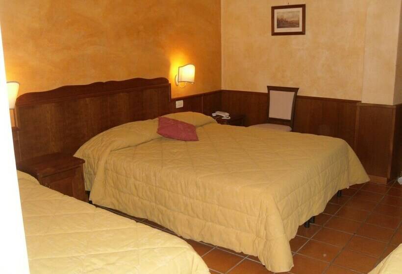 غرفة قياسية ثلاثية, Il Maniero